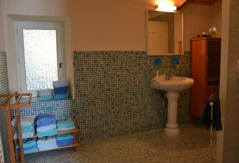 סוויטה משפחתית, Au Passage Du Gois