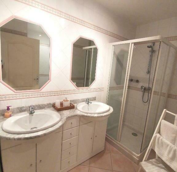 غرفة قياسية, Le Val Du Chapelain