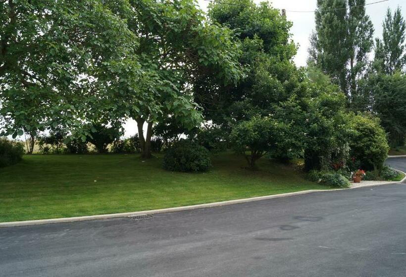 غرفة قياسية, Chambres D Hôtes La Loubatais