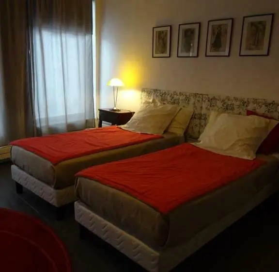 スタンダードルーム, Chambres D Hôtes Les Capucins