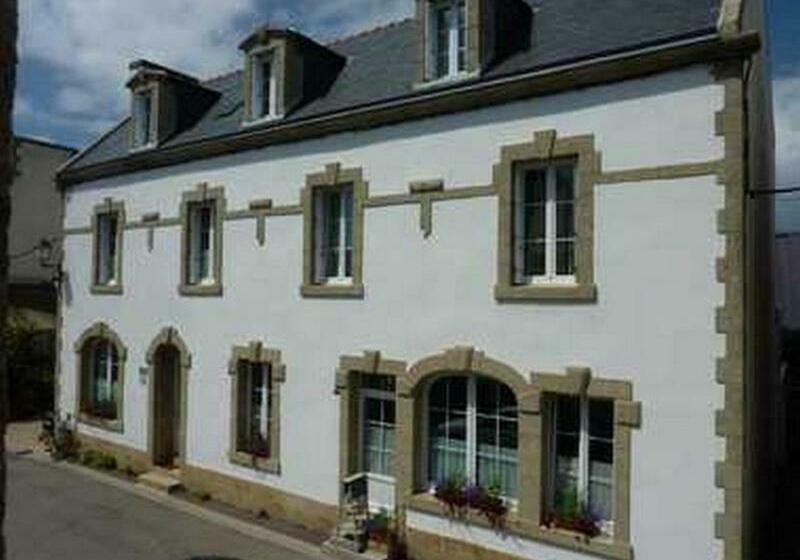 Номер Стандарт, Chambres De La Ville D Ys