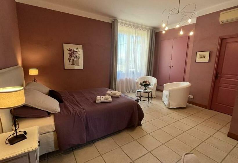 スーペリアールーム, Château La Sabine