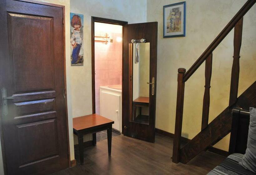 غرفة عائلية, Domaine De Hurlevent