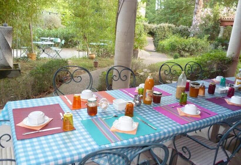 Номер Стандарт Вид на Сад, La Bastide Des Pins