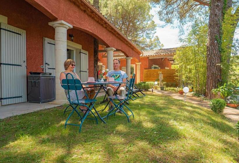 Студио Стандарт Вид на Сад, La Bastide Des Pins