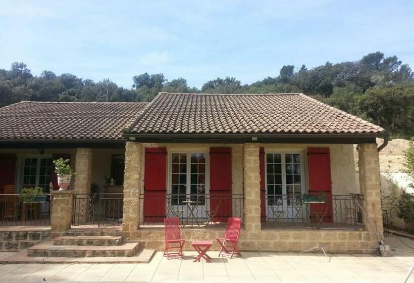 חדר קלאסי, La Combe Joseph