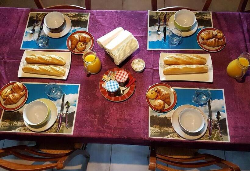 סוויטה משפחתית, La Combe Joseph