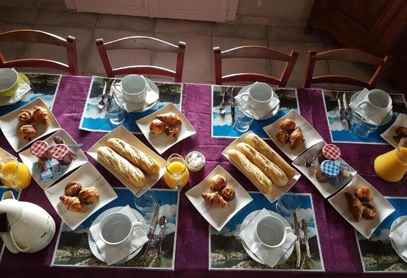 סוויטה משפחתית, La Combe Joseph