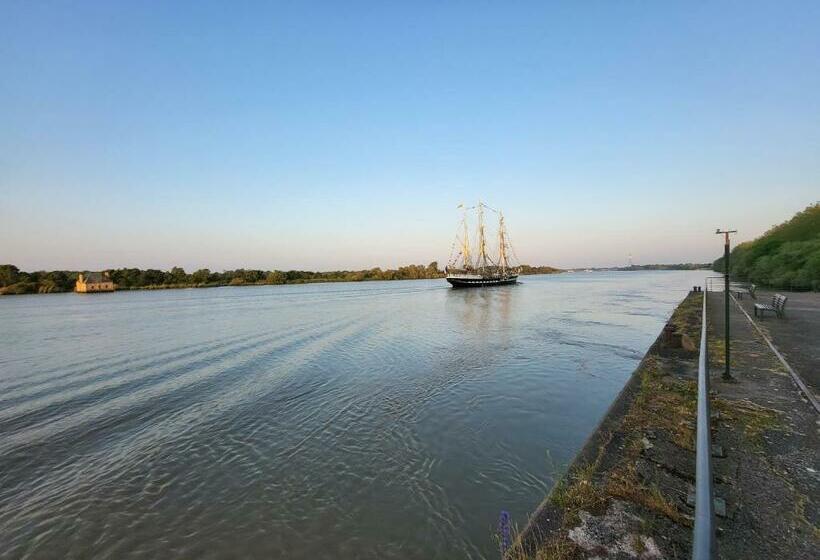 غرفة قياسية رباعية, La Trémière