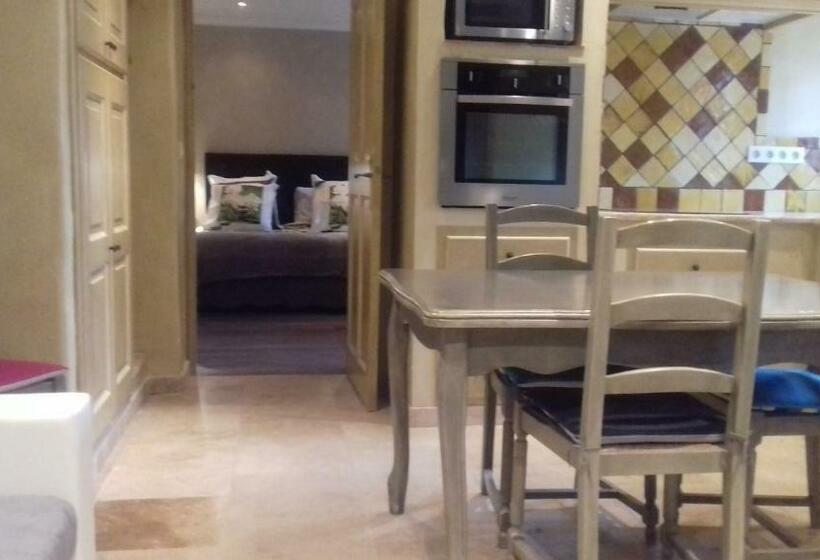 Дом 1 Спальня, Les Jardins De L'ermitage