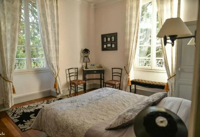 Quarto standard, L'oustal