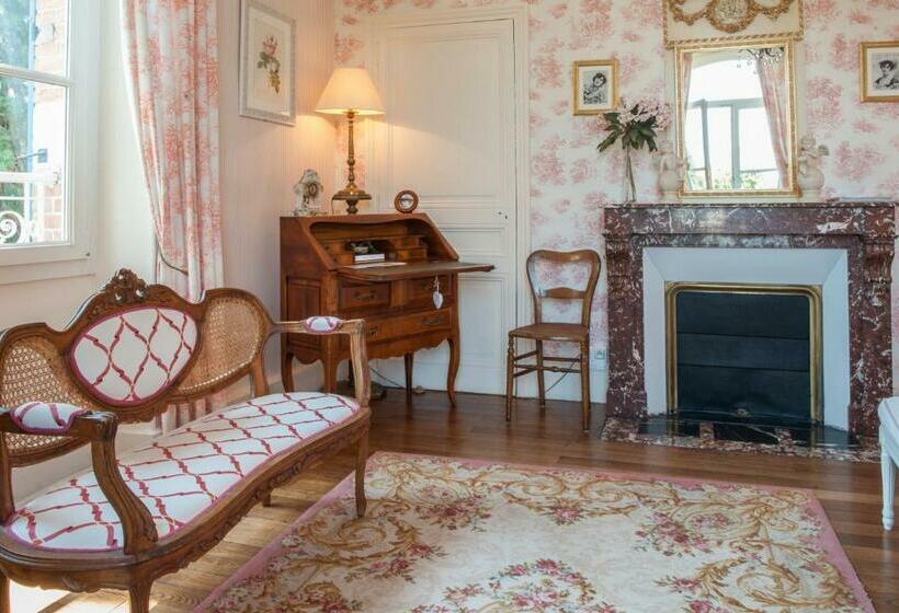 חדר סטנדרט, L'oustal