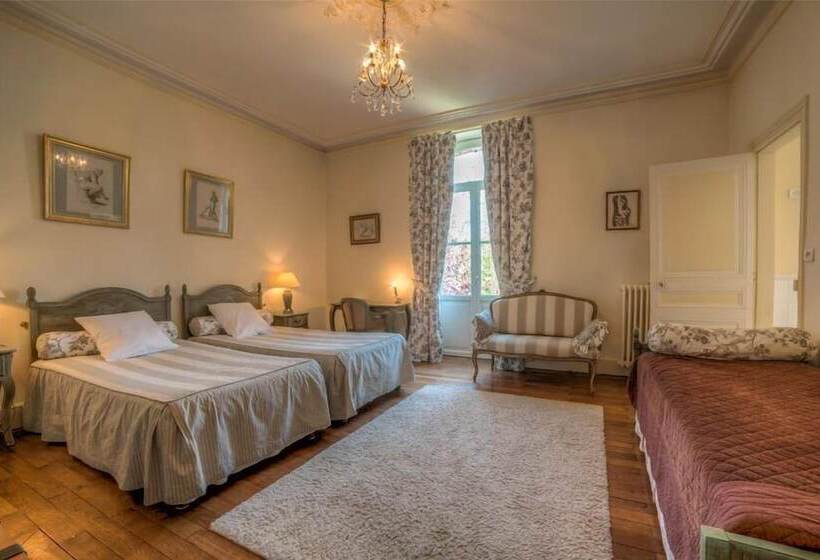 חדר משפחתי, L'oustal