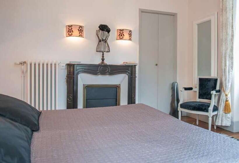 חדר סטנדרט, L'oustal