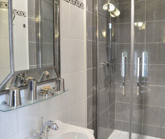 חדר סטנדרט, L'oustal