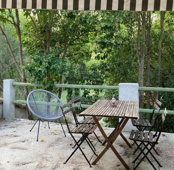 סוויטה עם טרסה, Maison D Hôtes Campagne Baudeloup