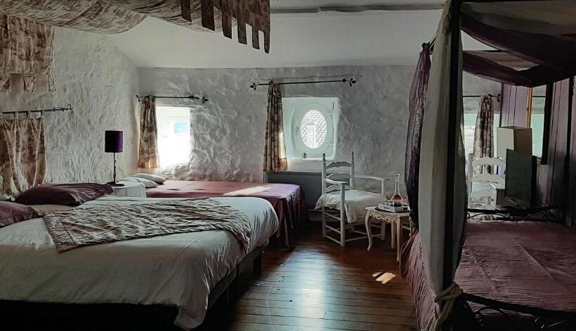 Семейный Номер, Mas De La Filoselle