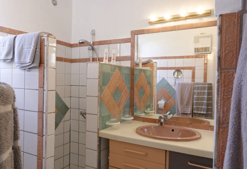 スタンダードスタジオ, Parfum De Roses