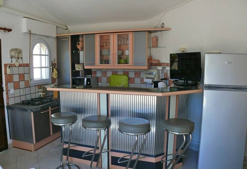 スタンダードスタジオ, Parfum De Roses