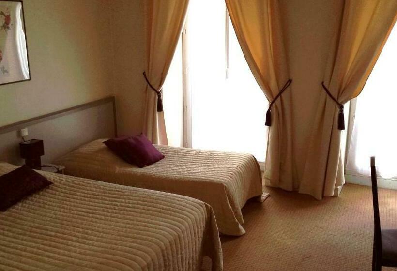 חדר בסיסי לשלושה, Grand Hotel De L étoile