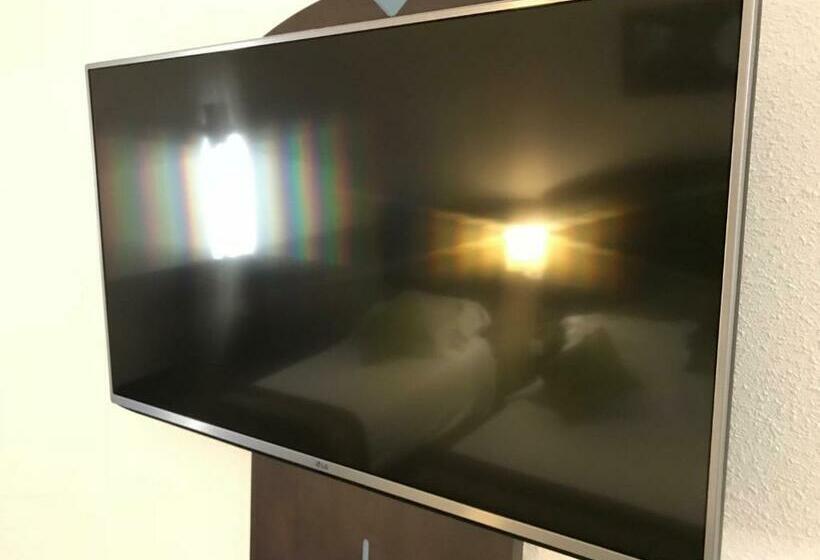 غرفة قياسية, Kyriad Dol De Bretagne