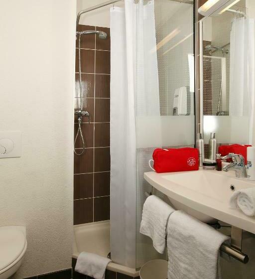 غرفة قياسية ثلاثية, Kyriad Dol De Bretagne