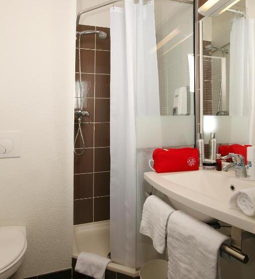 Четырехместный Номер Стандарт, Kyriad Dol De Bretagne