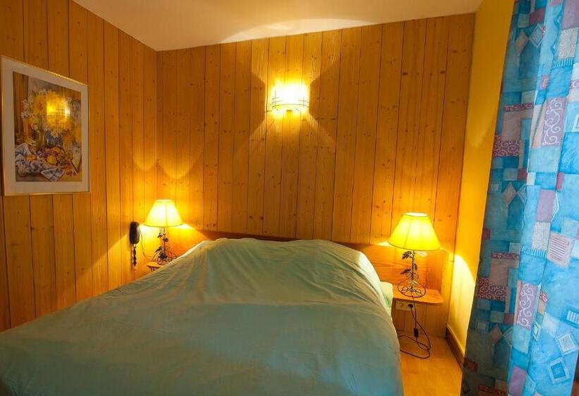 חדר סטנדרט, Aux Deux Clefs