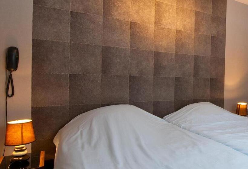 חדר סטנדרט, Aux Deux Clefs