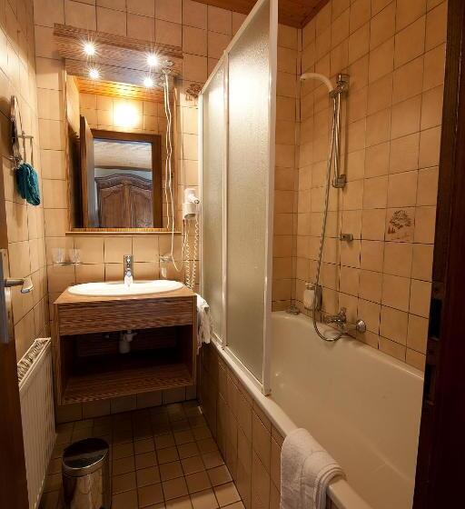 חדר סופריור, Aux Deux Clefs