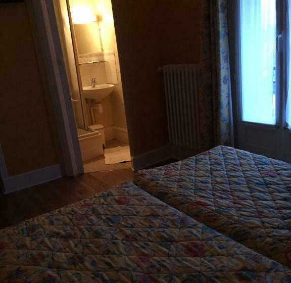 اتاق استاندارد با سرویس بهداشتی مشترک, Aux Quatre Vents