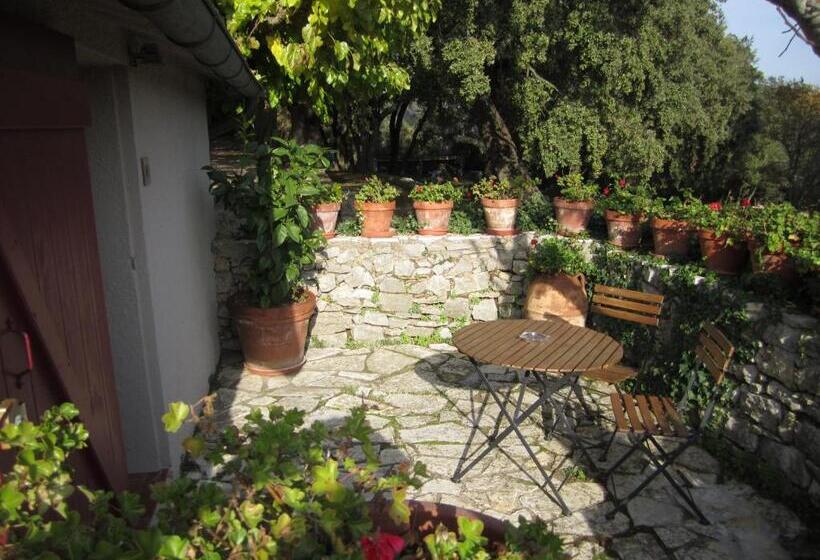 غرفة قياسية ثلاثية, Domaine Du Lac   Teritoria