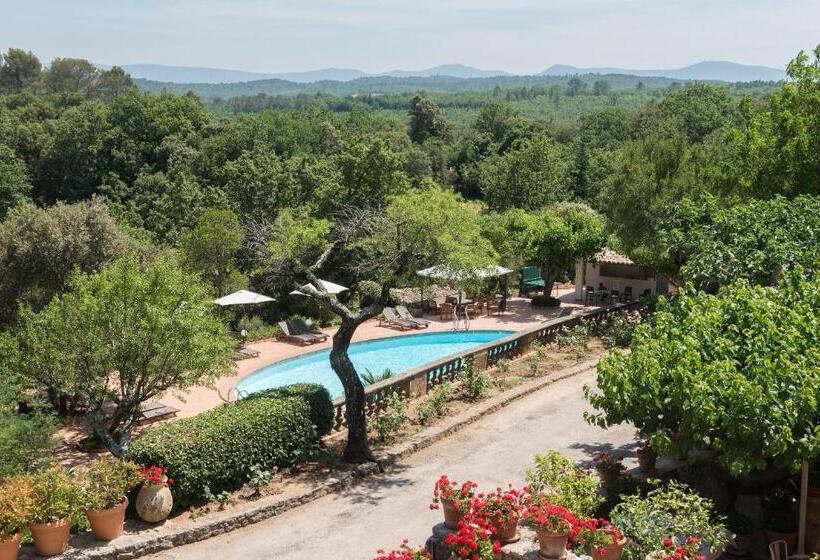 جناح جونيور, Domaine Du Lac   Teritoria