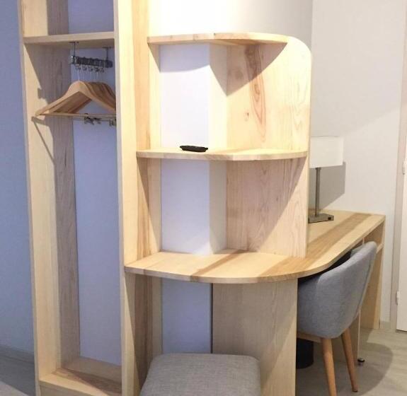 חדר סטנדרט, Du Bout Du Monde