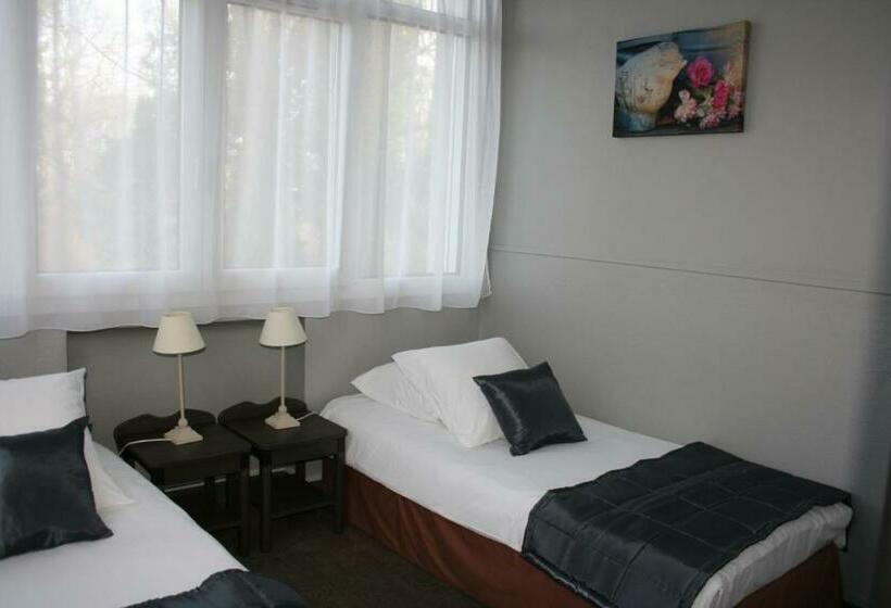 家庭套房, Hostellerie De La Quenoeuille