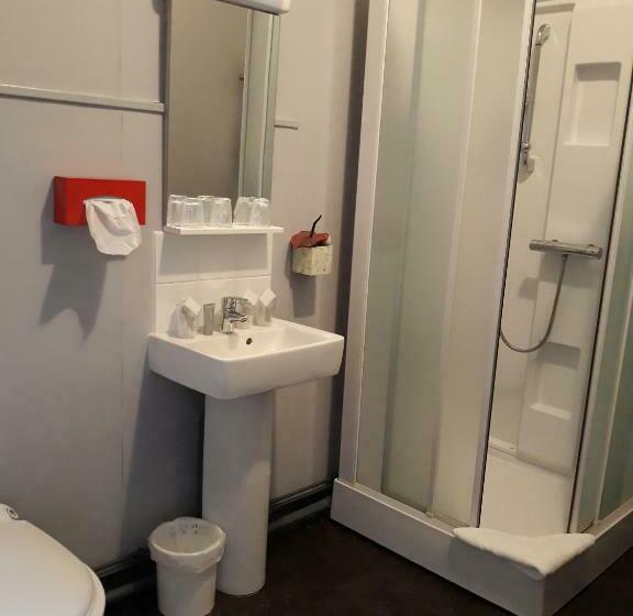 标准间, Hostellerie De La Quenoeuille