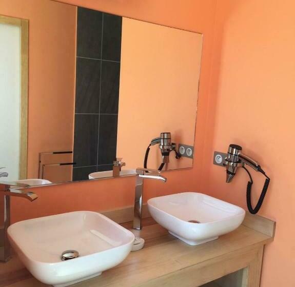 חדר דלוקס, Du Bout Du Monde