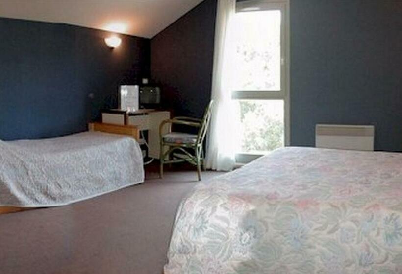 חדר סטנדרט לשלושה, Du Bout Du Monde