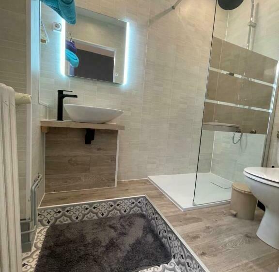 Номер Стандарт, Hôtel Le Picardy