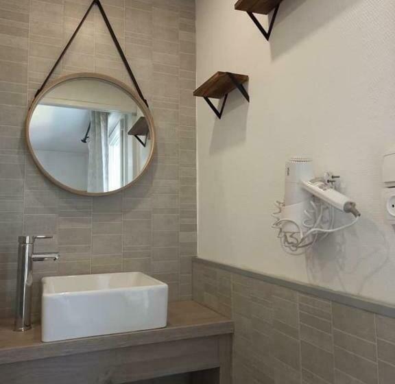 Номер Стандарт Трехместный, Hôtel Le Picardy