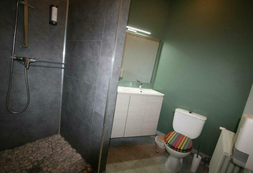 Четырехместный Номер Стандарт, Hôtel Le Picardy