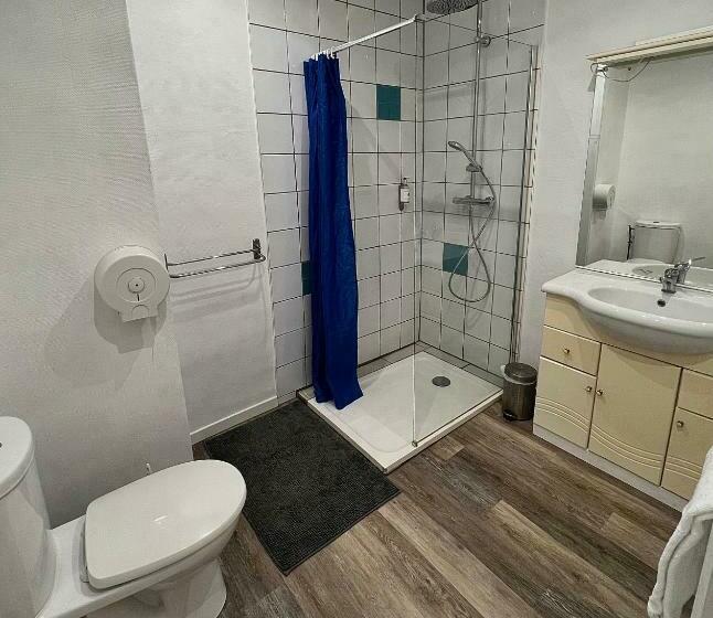 Семейный Номер, Restaurant Les Paquebots