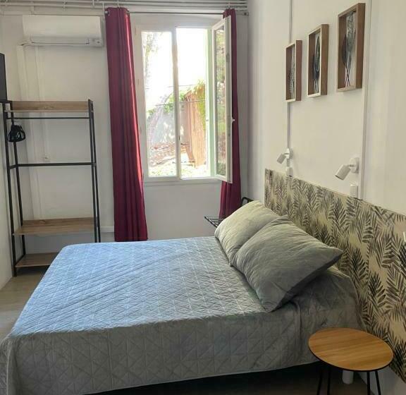 Номер Стандарт, Restaurant Les Paquebots