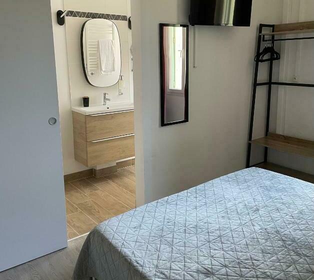 Номер Стандарт, Restaurant Les Paquebots