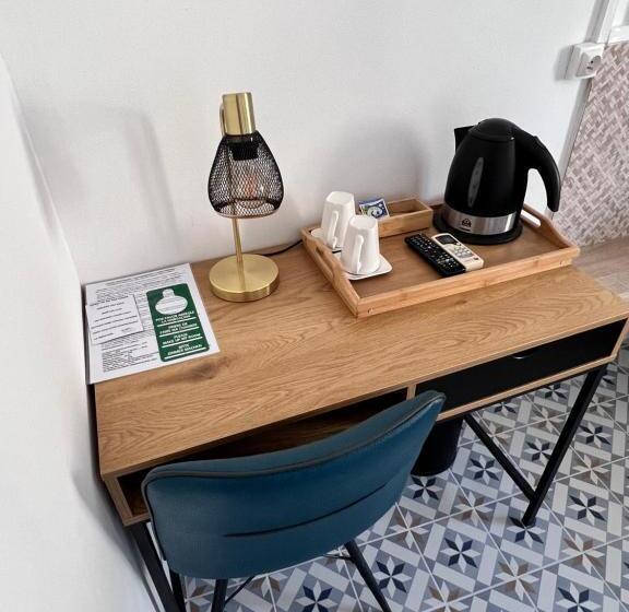 Семейный Номер, Restaurant Les Paquebots