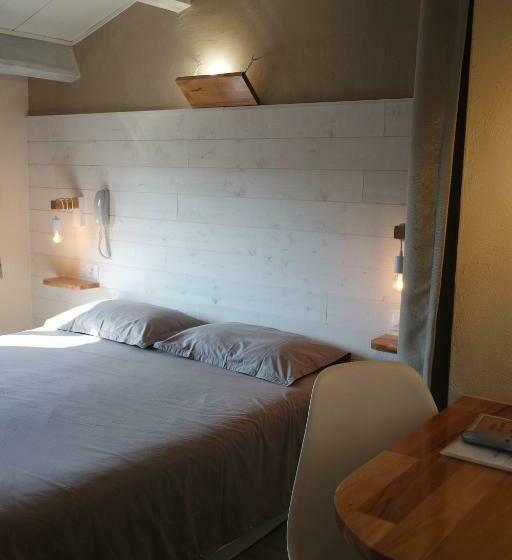 スタンダードルーム, Logis Hotel L  Auberge D Uzes