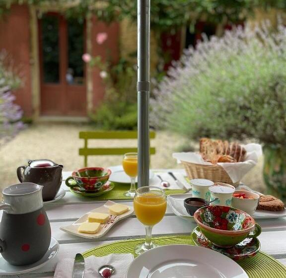 带大床的高级房间, Chambres D Hôtes   Dîners   Piscine   Centre Ville Bergerac 5km   Domaine De Bellevue Cottage