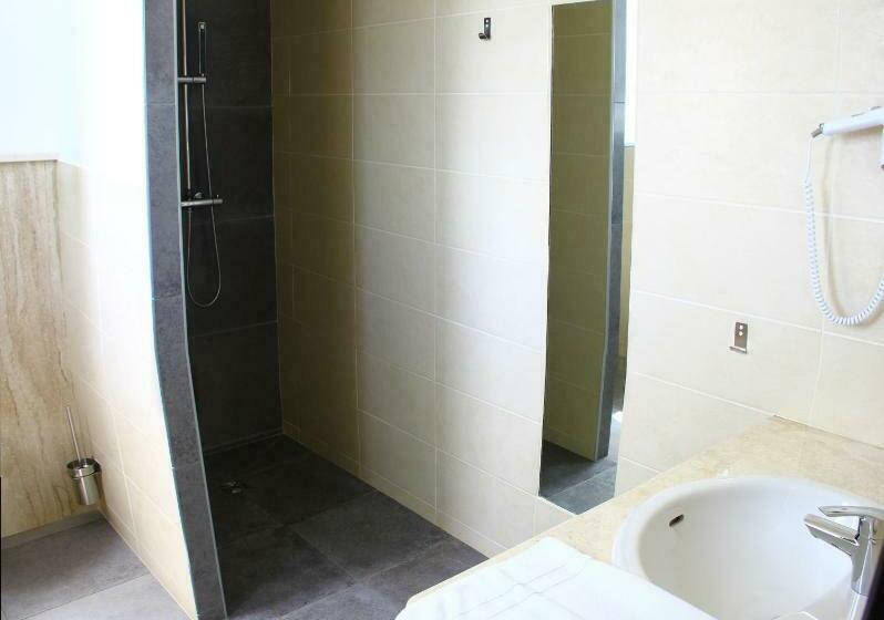 חדר סטנדרט עם מרפסת, L Attrachju