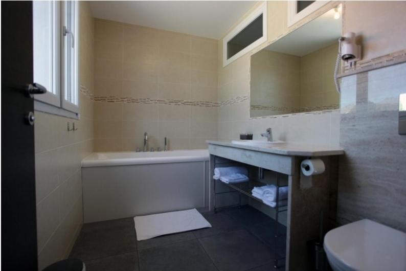 חדר סטנדרט עם מרפסת, L Attrachju