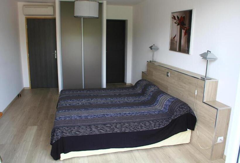 חדר סטנדרט עם מרפסת, L Attrachju